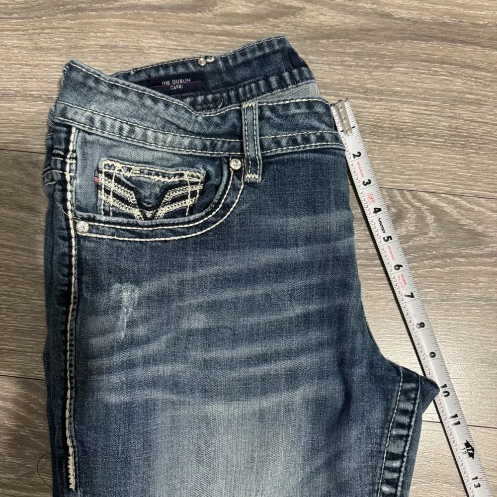 Vigoss The Dublin Capri Jeans Womens 13/14 Medium Wash Distressed Thick Stitch‎